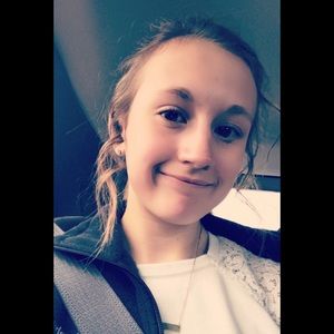 Meet your Posher, Casey